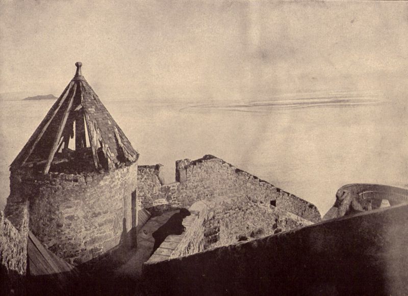 Les Remparts, vue prise de la descente du Chtelet