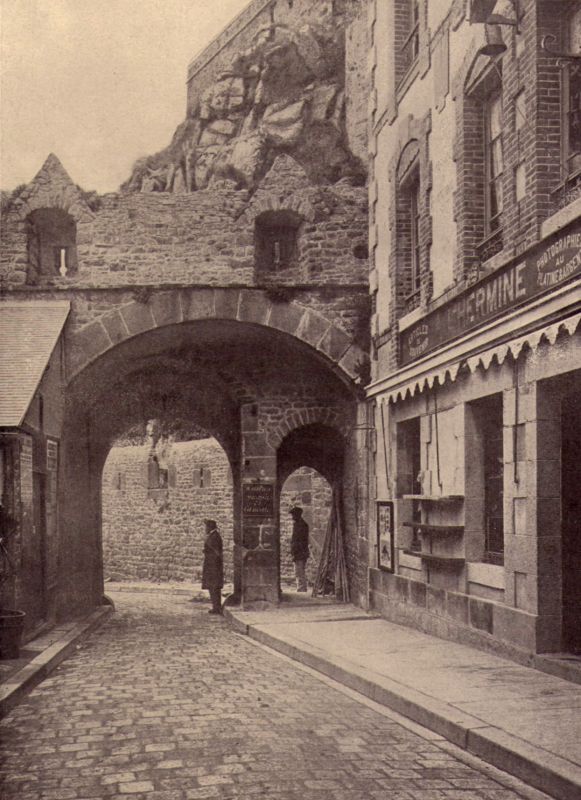 Les Michelettes, face vers l'Abbaye