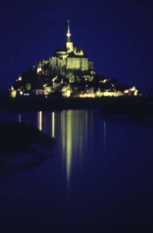 Mont Saint Michel de nuit