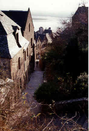 La Grande rue du Mont Saint Michel