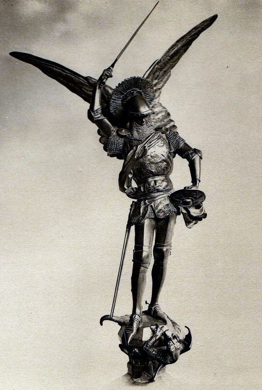 archange statue