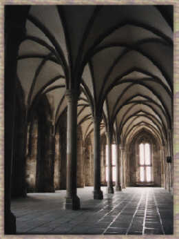 La salle des chevaliers abbaye du Mont Saint Michel